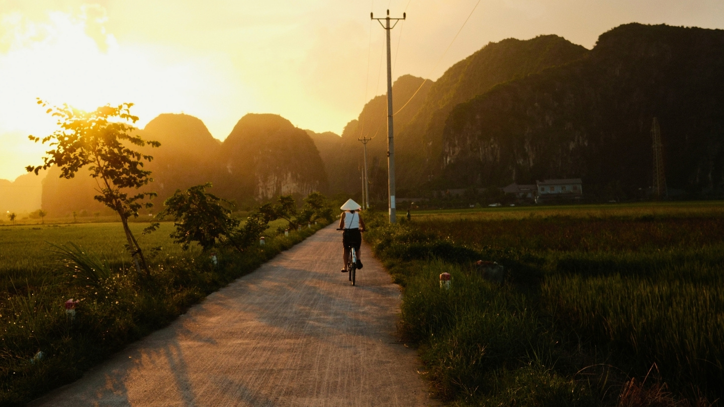 À vélo entre les rizières de Ninh Binh